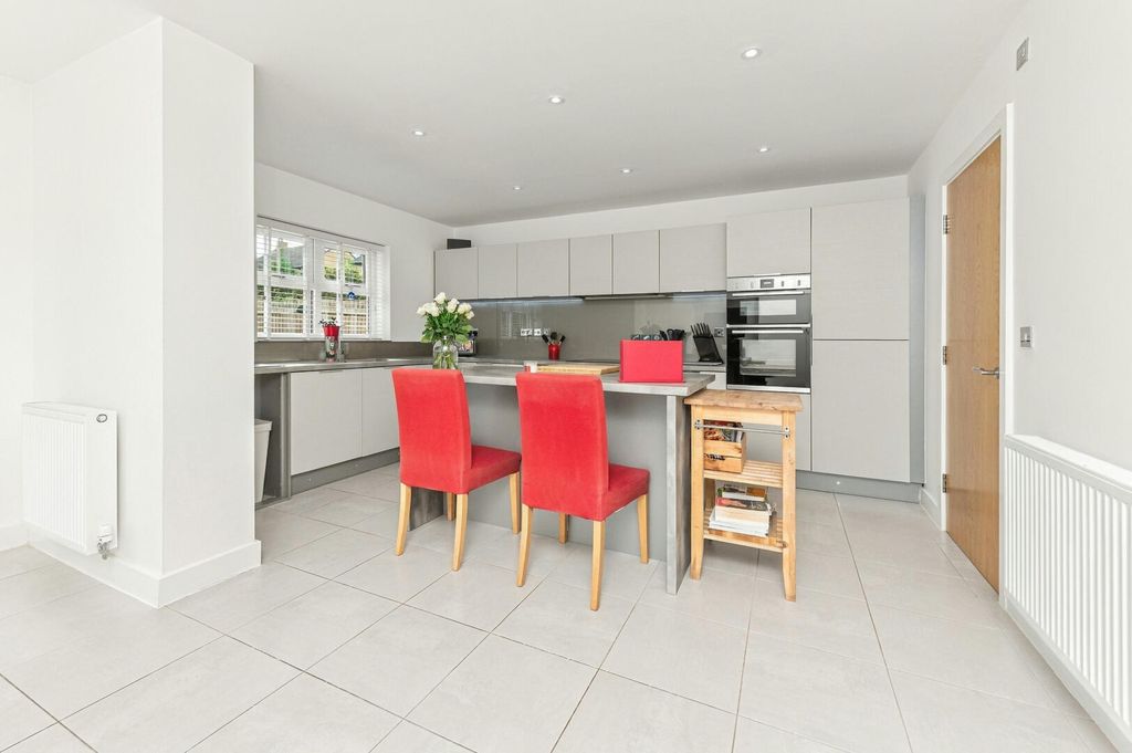 Property photo 2 of 41 Kitchen/Diner