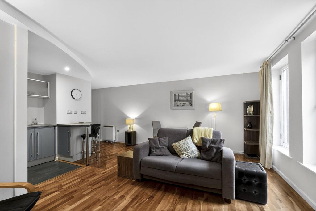 Property photo 2 of 16 Pnmb0437.Jpg