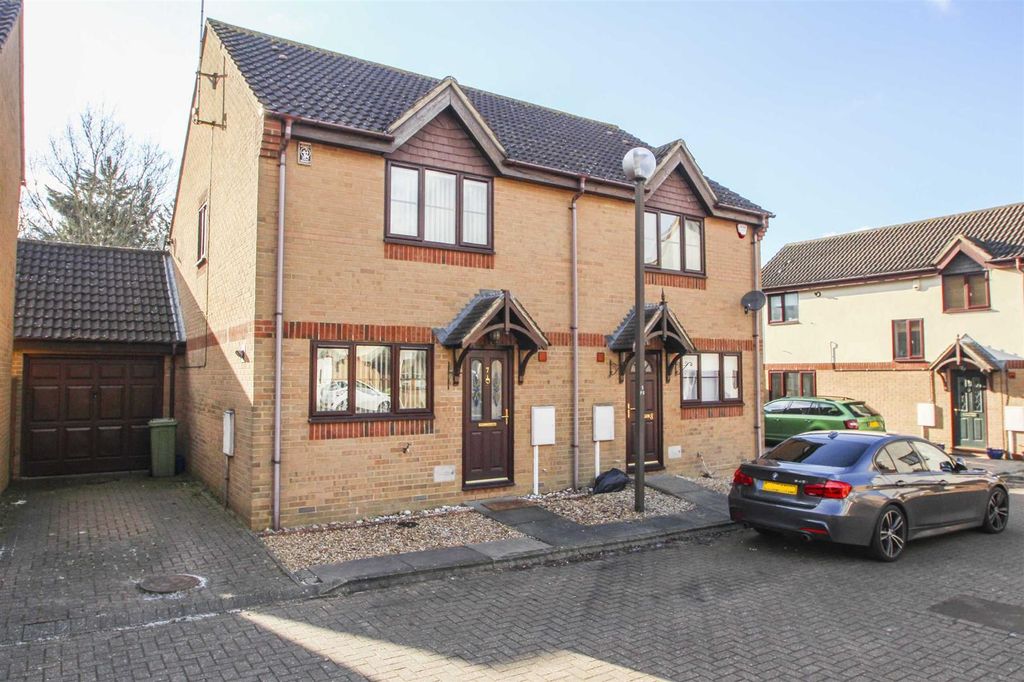 Property photo 2 of 18