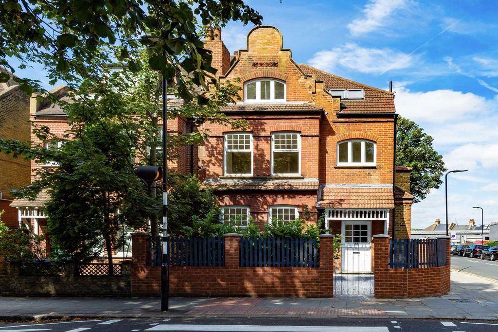 Property photo 1 of 5