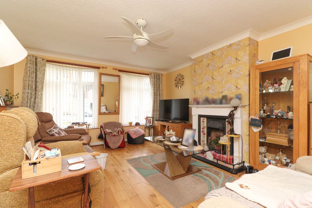 Property photo 3 of 11 Picture 3