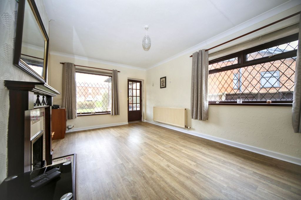 Property photo 2 of 21