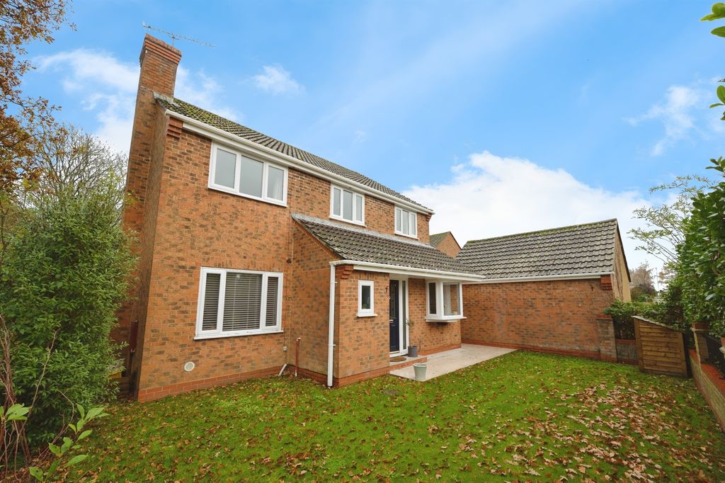 Property photo 1 of 18