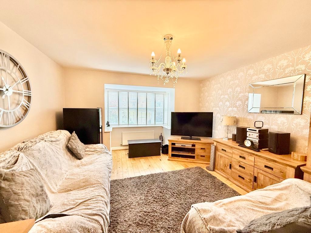 Property photo 2 of 15 Photo 8