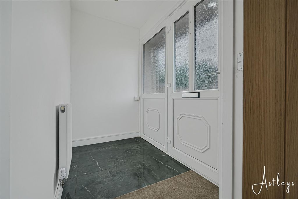 Property photo 2 of 17 Porch