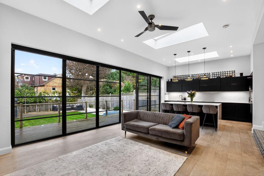 Property photo 2 of 19 Kitchen/Diner