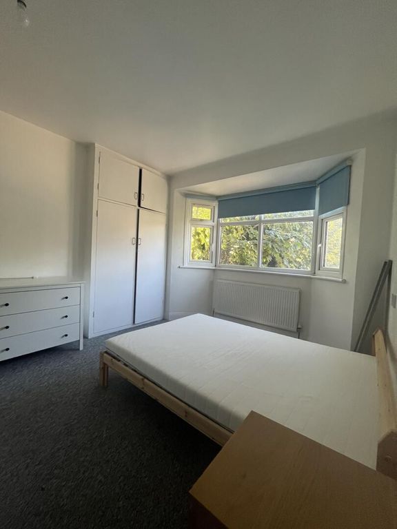 Property photo 2 of 11 Bedroom