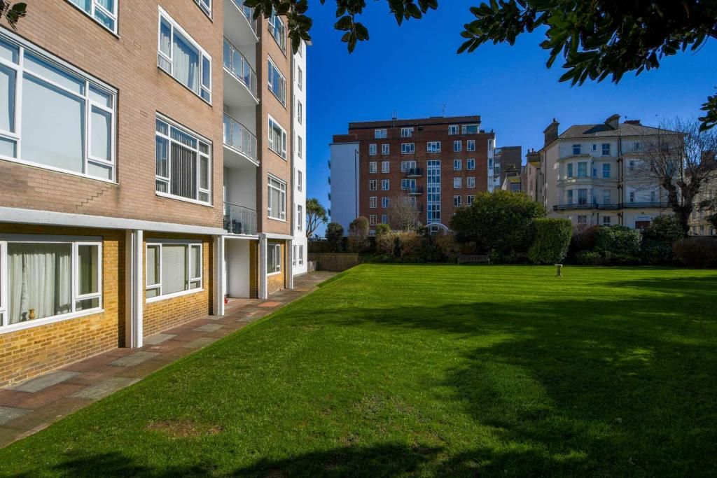 Property photo 3 of 9