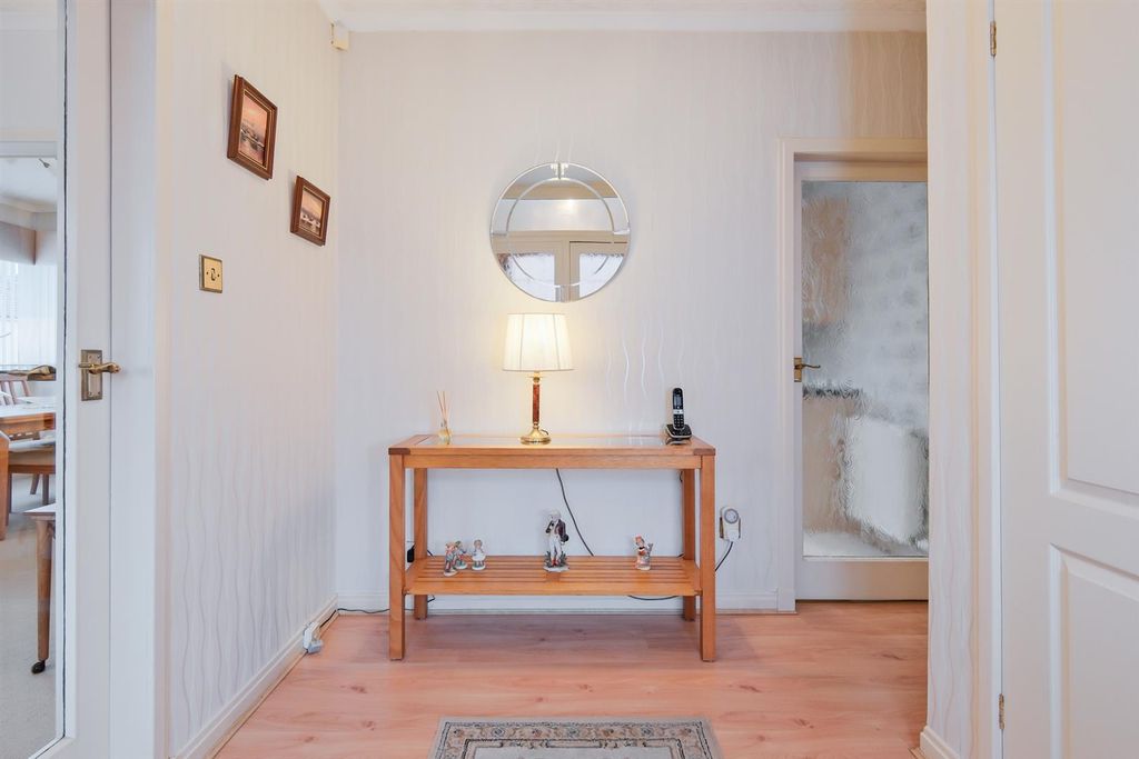 Property photo 2 of 43 003-22 York Street, Wishaw.Jpg