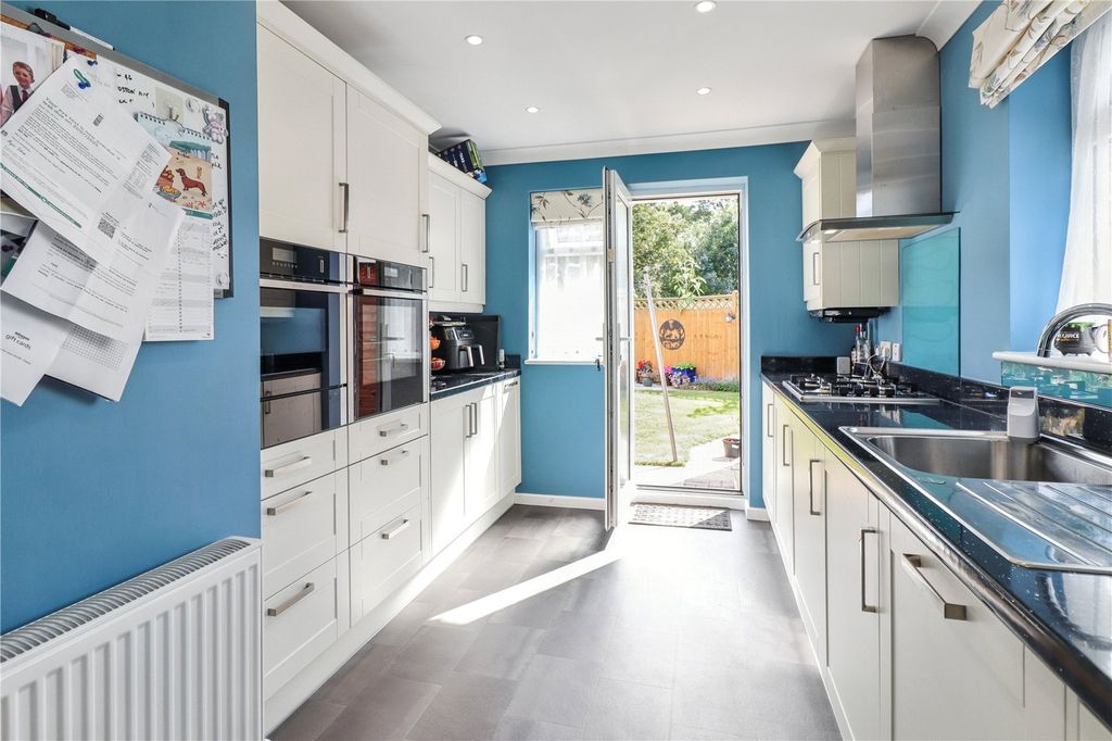 Property photo 2 of 14 Kitchen