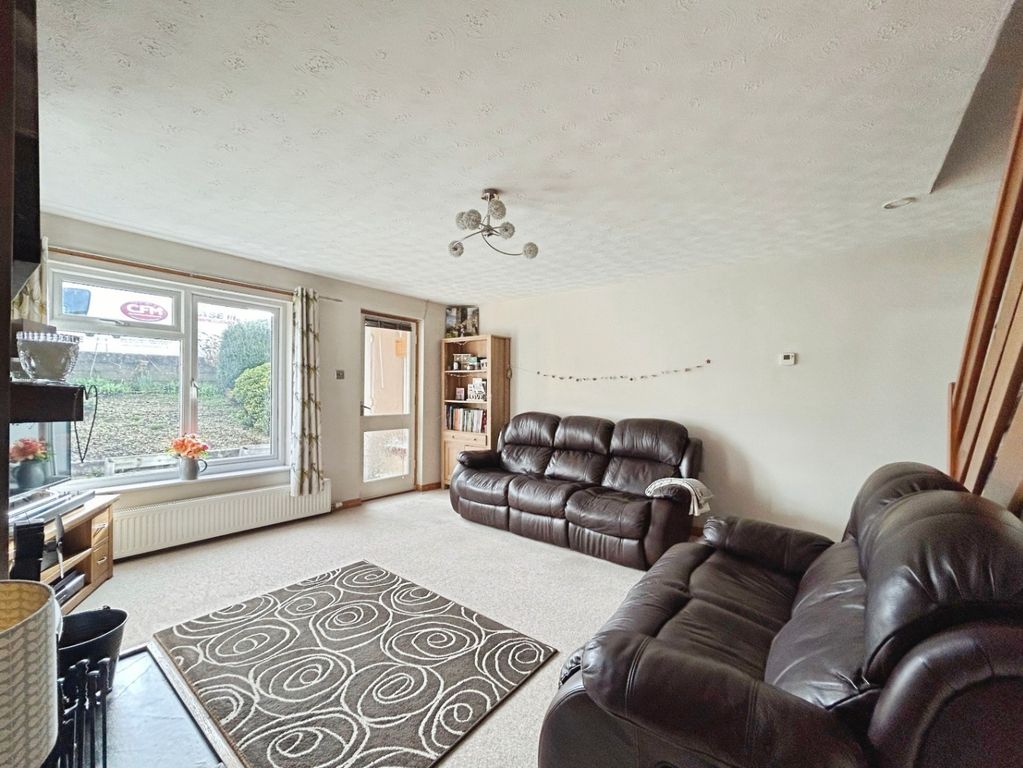 Property photo 3 of 22 4855552