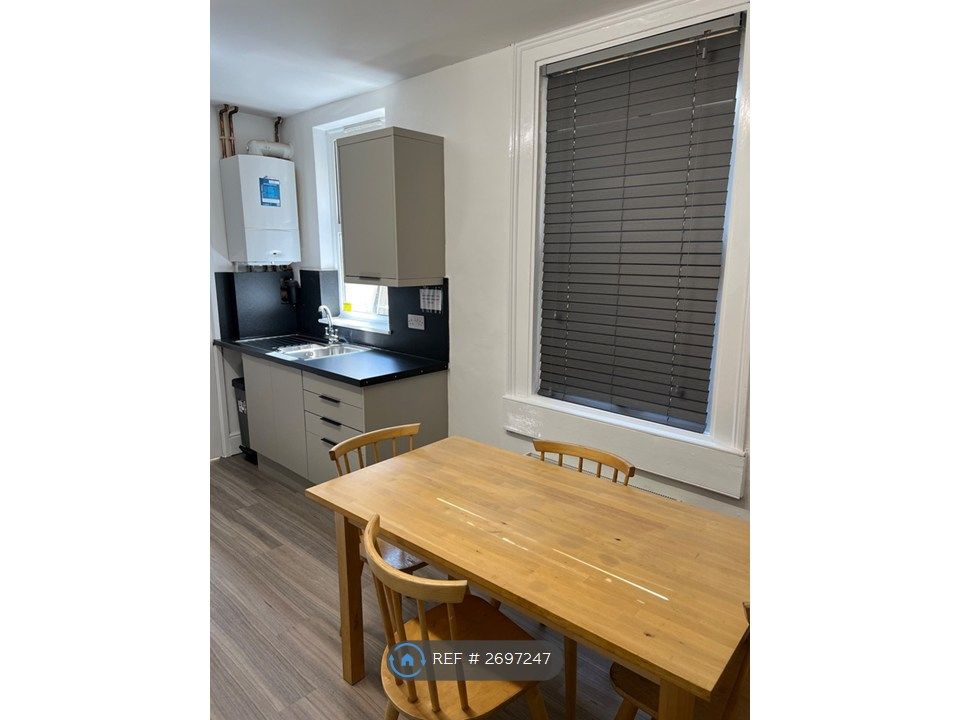 Property photo 3 of 29 Dining Area