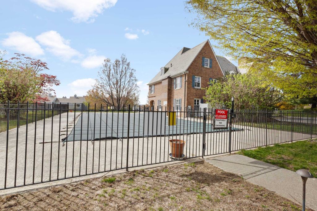 Property photo 2 of 12 <Alttext/>