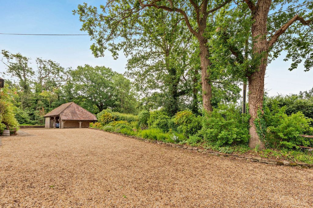 Property photo 2 of 14 Picture No. 30