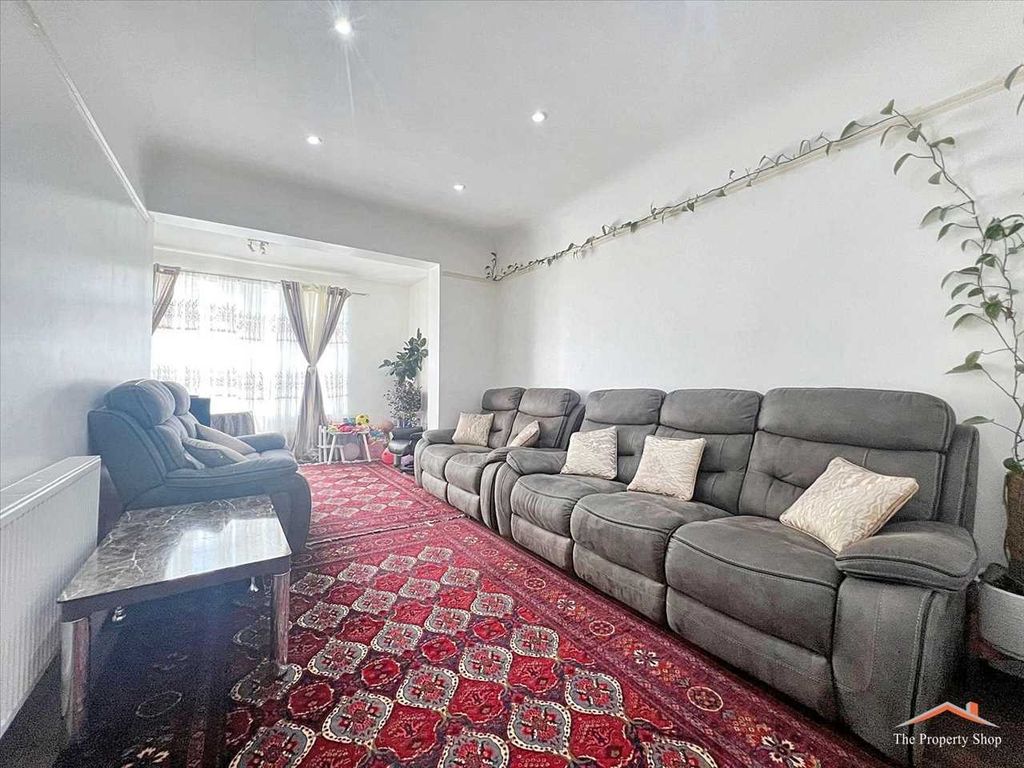 Property photo 3 of 14