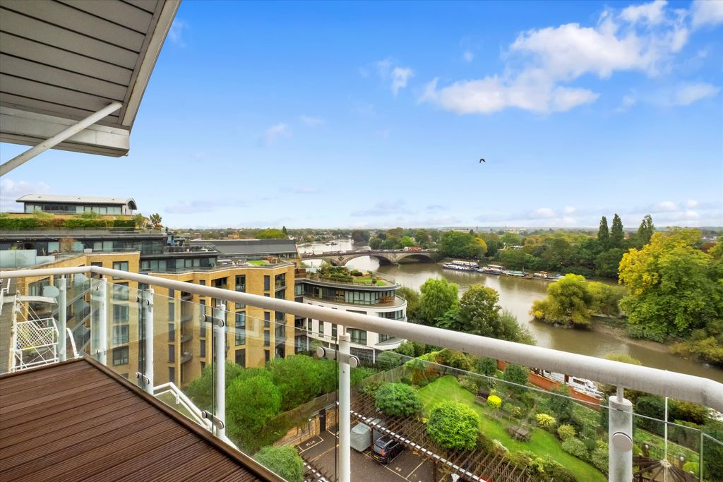 Property photo 2 of 15 Image