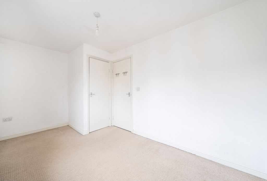 Property photo 3 of 22 1448096-4-69E2573...