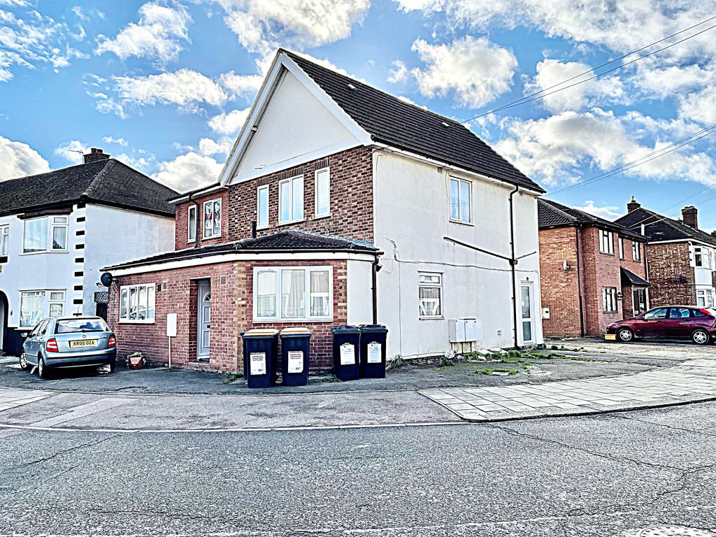 Property photo 1 of 6