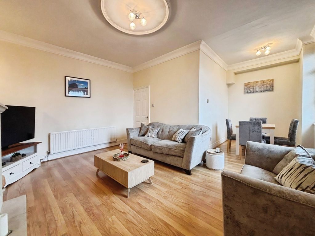 Property photo 2 of 15 4593822