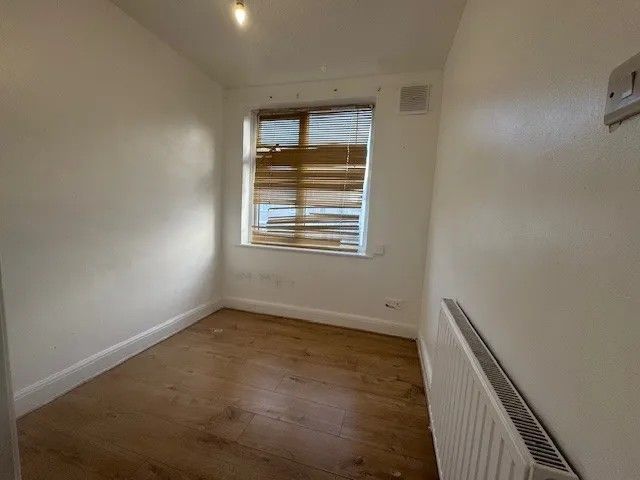 Property photo 2 of 8 Gallery