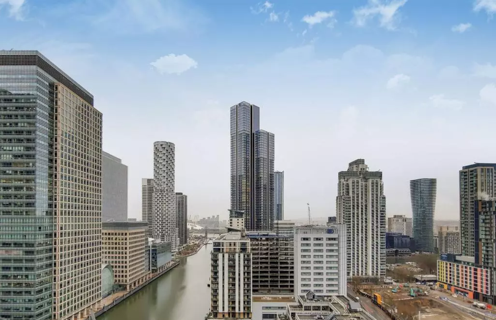 Property photo 3 of 21 Exterior