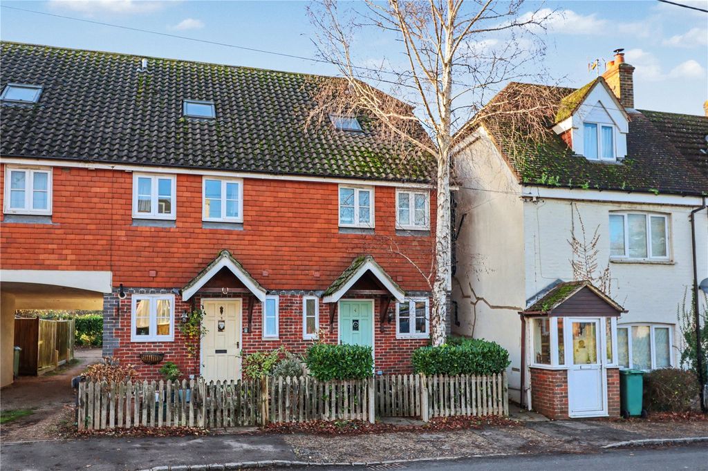 Property photo 1 of 16 Front Aspect