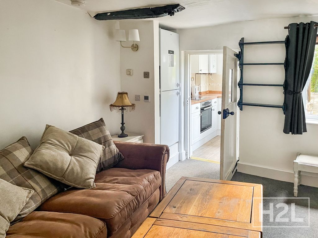 Property photo 2 of 6