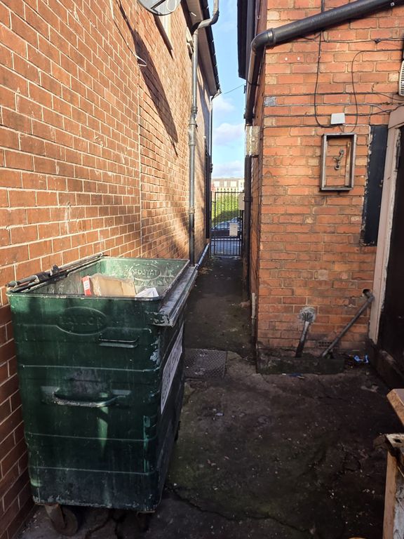 Property photo 2 of 7