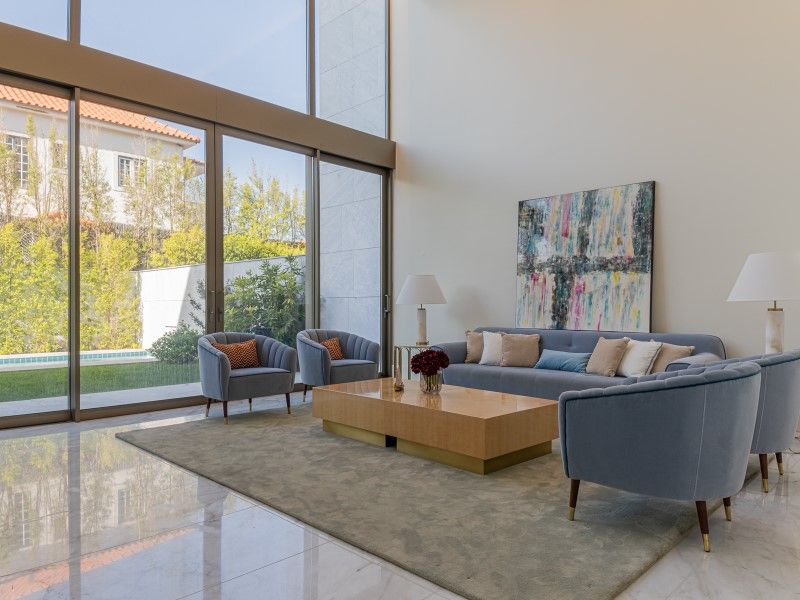 Property photo 2 of 33