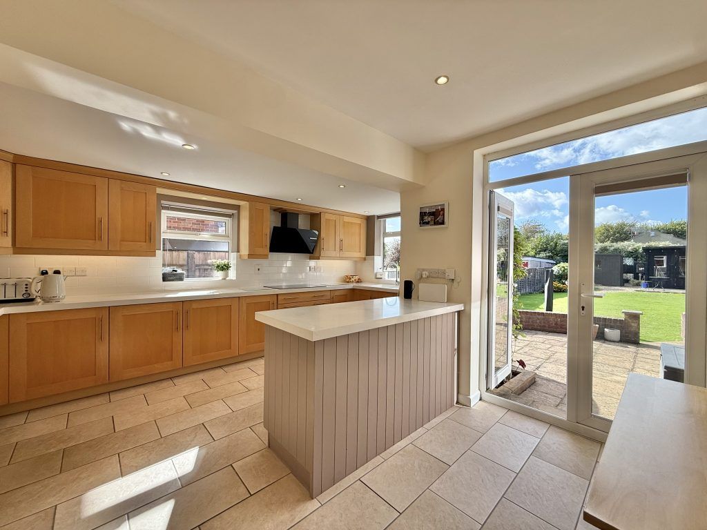 Property photo 2 of 23