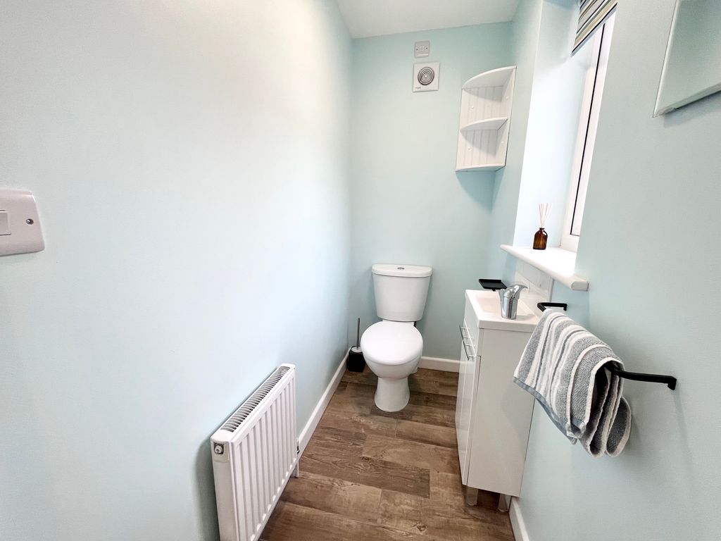 Property photo 3 of 21