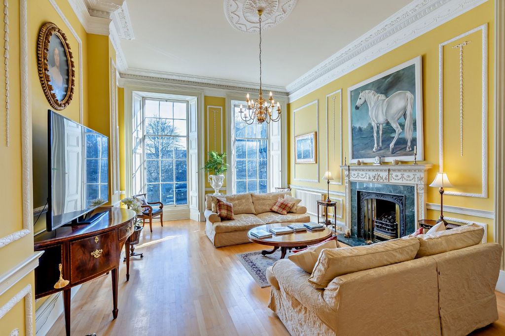 Property photo 2 of 22 Drawing Room