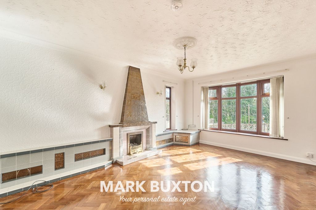 Property photo 3 of 32