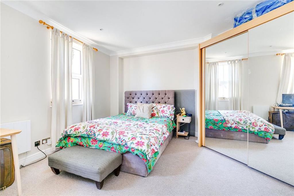 Property photo 3 of 5