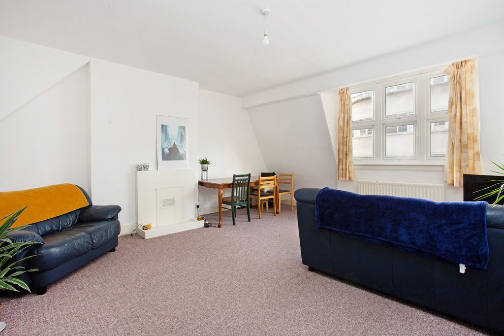 Property photo 3 of 17 Reception Room