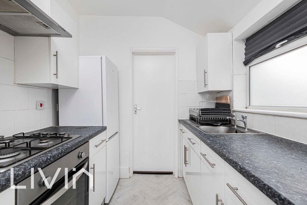 Property photo 2 of 10 025A5005