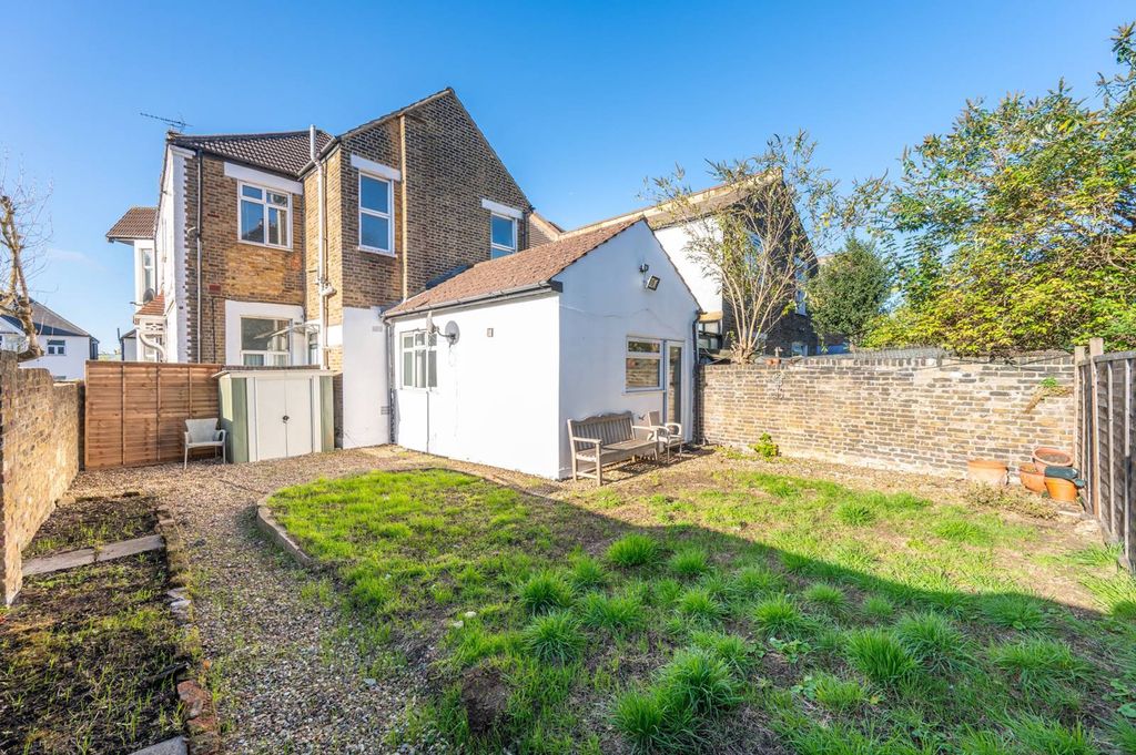 Property photo 2 of 12