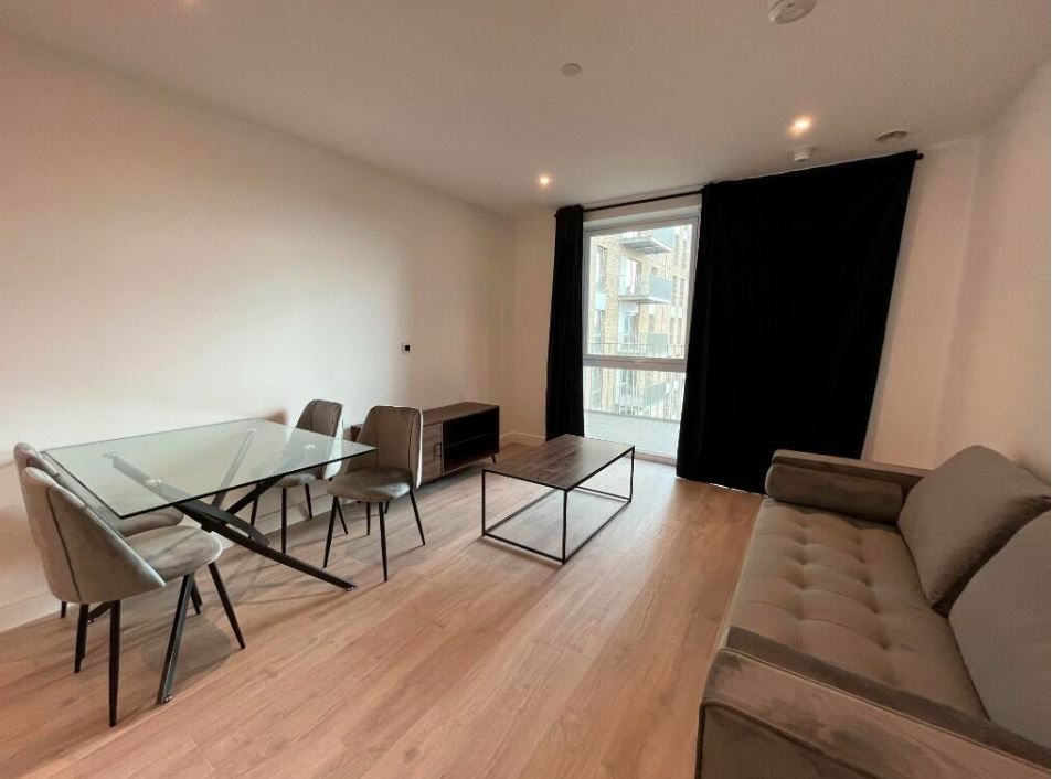 Property photo 1 of 6 3