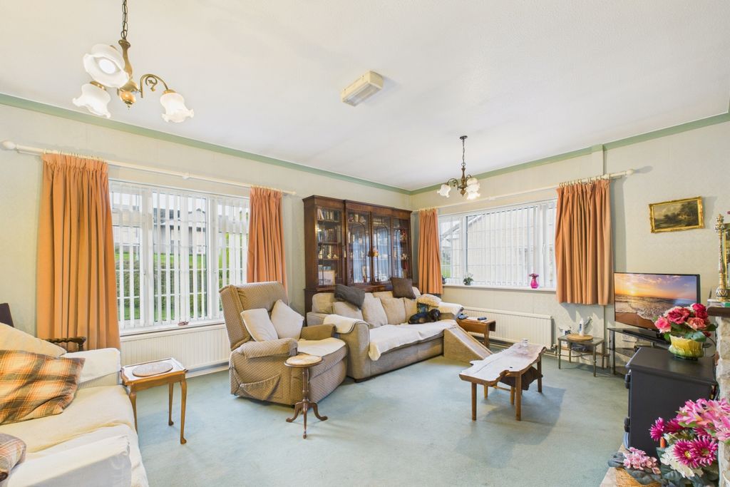 Property photo 2 of 22 Picture No. 18