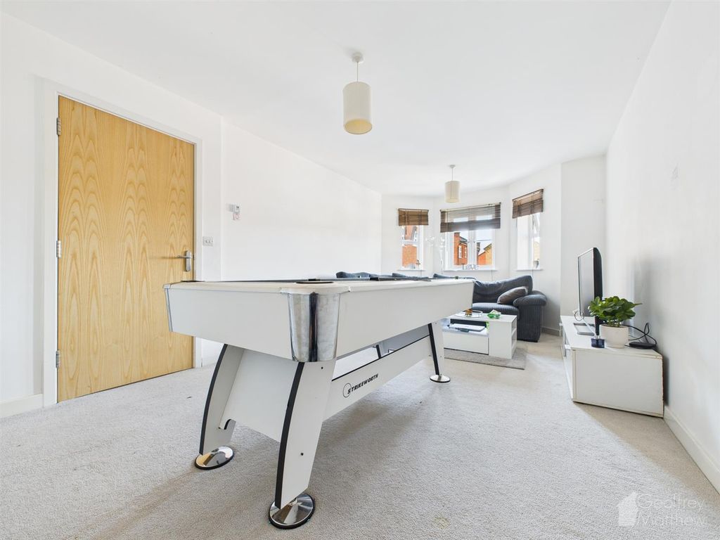 Property photo 3 of 8 Cam02365G0-Pr0352-Still004.Jpg