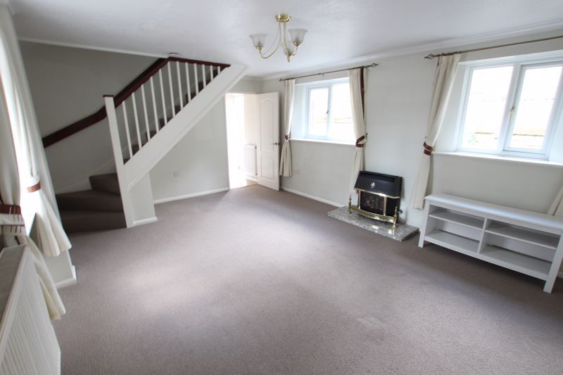Property photo 1 of 10 Lounge