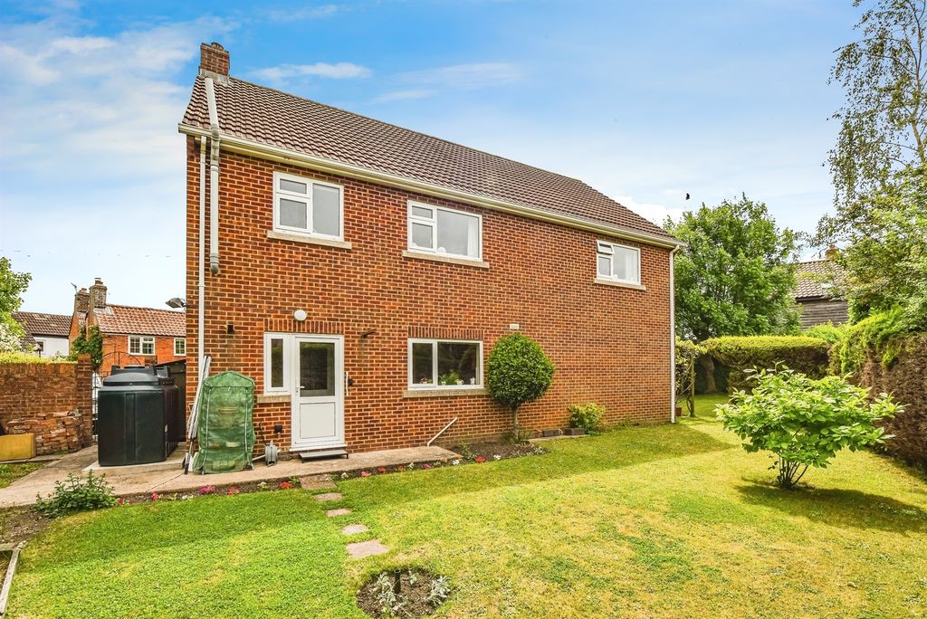 Property photo 3 of 16