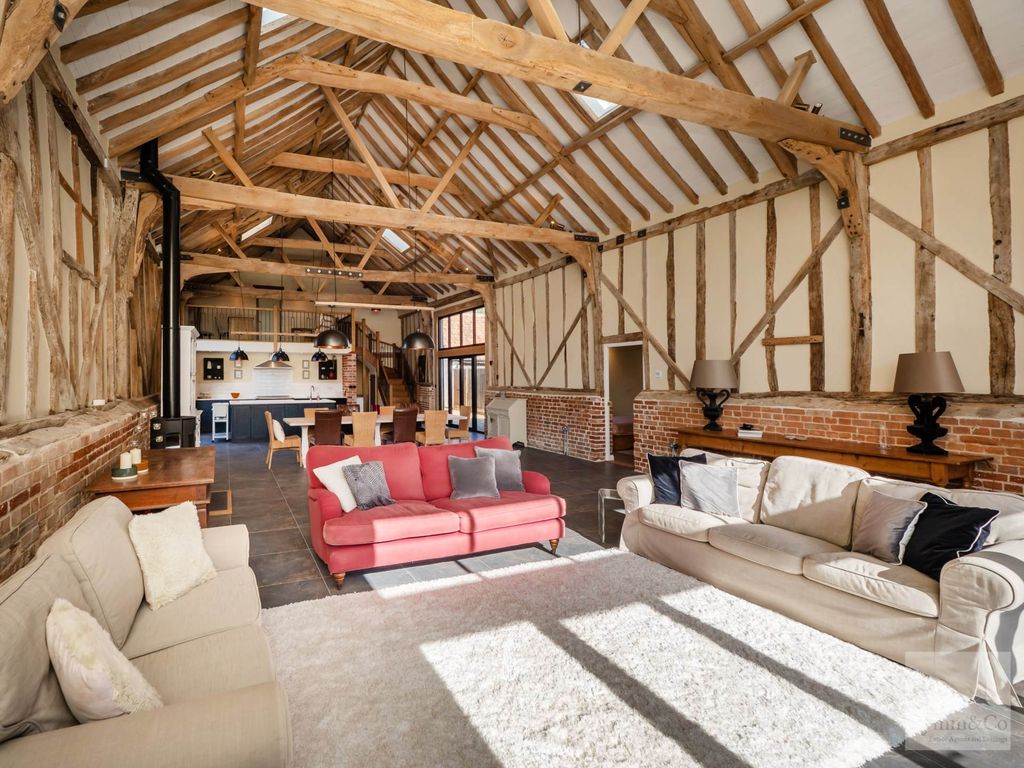 Property photo 2 of 23