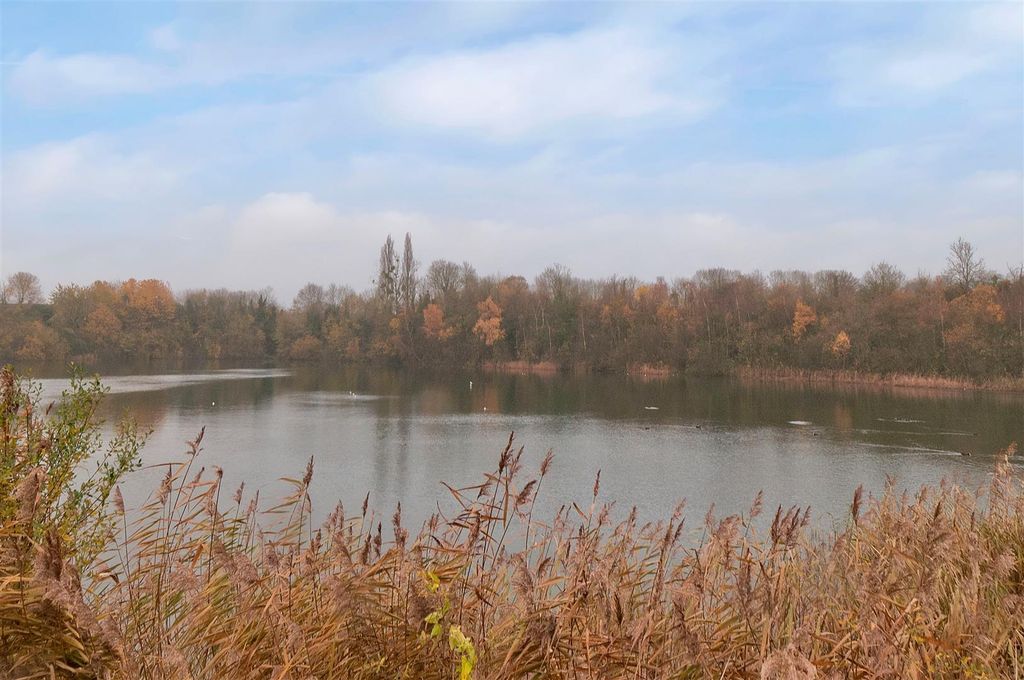 Property photo 3 of 13 F-3Sgoejc0Qfbpa3Yo1Evg.Jpg