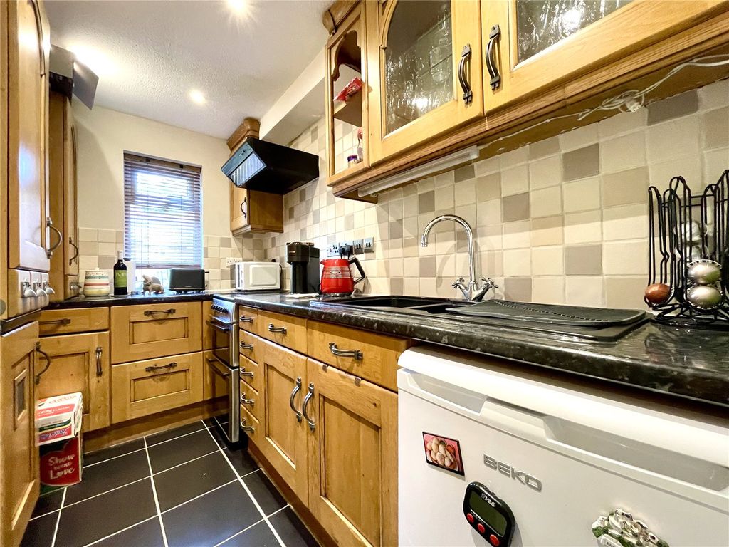 Property photo 3 of 9 Picture No. 37