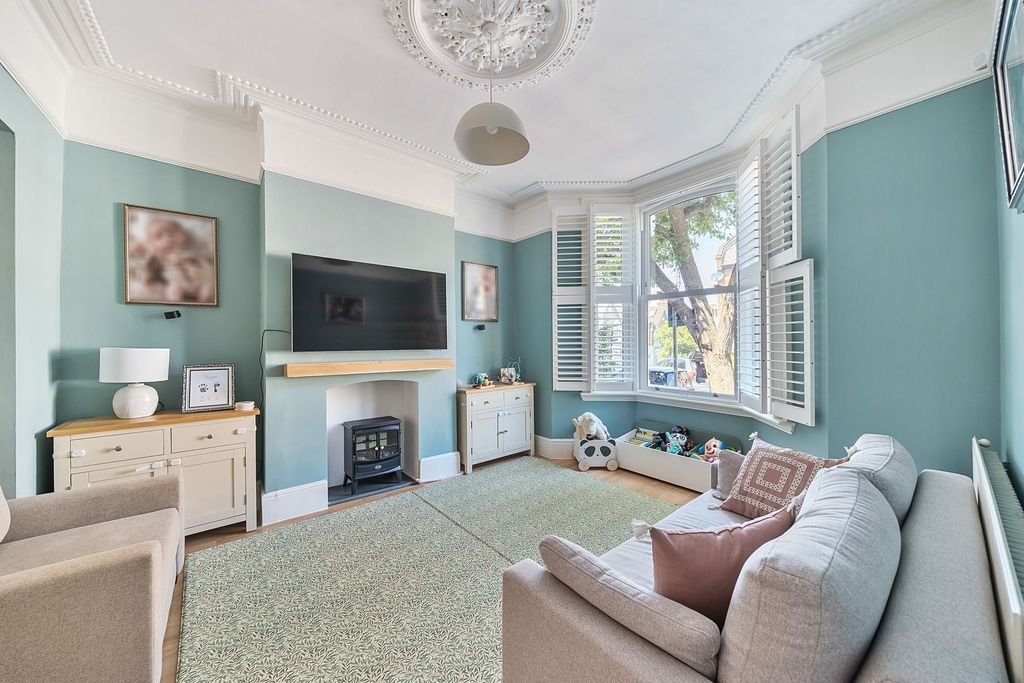 Property photo 1 of 19