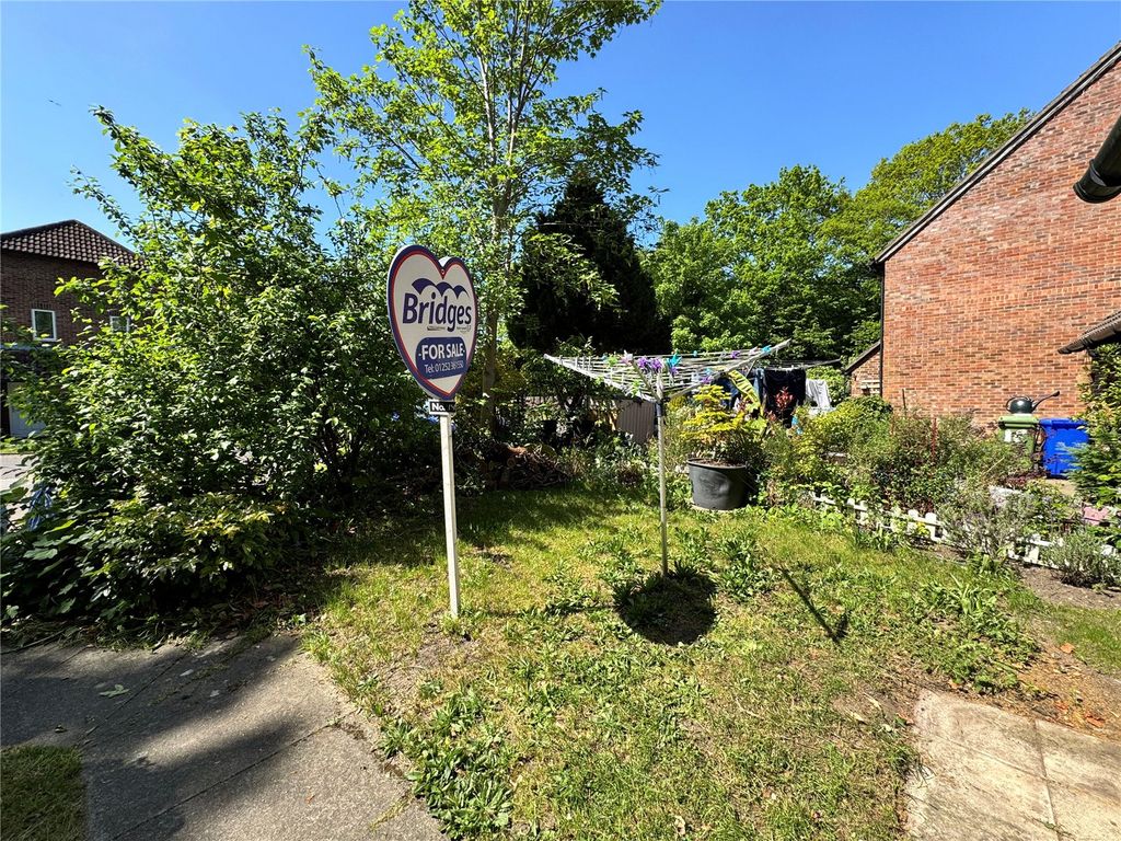 Property photo 2 of 8 Picture No. 47