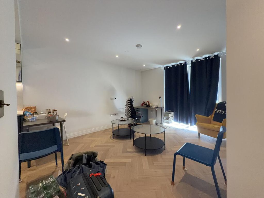 Property photo 3 of 12 Living Room