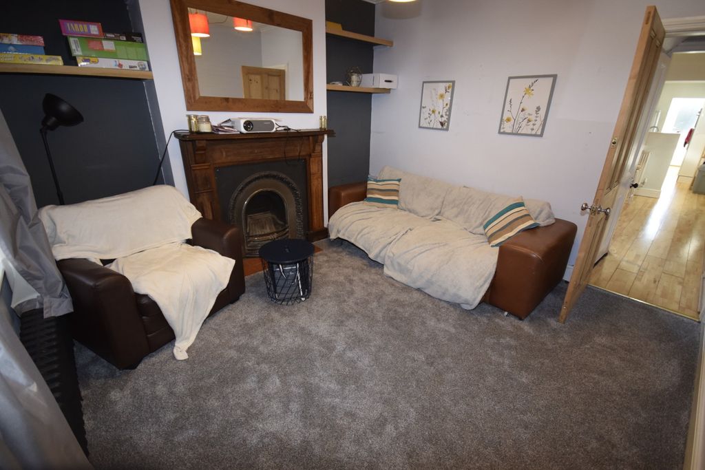 Property photo 3 of 12 2115593
