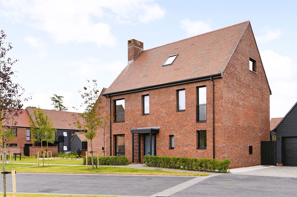 Property photo 1 of 21 Photo 9